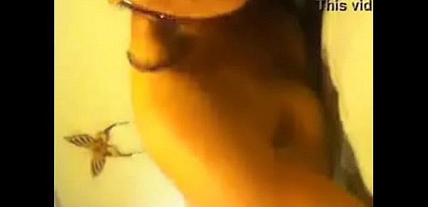  Desi girl fingering and moaning loudly